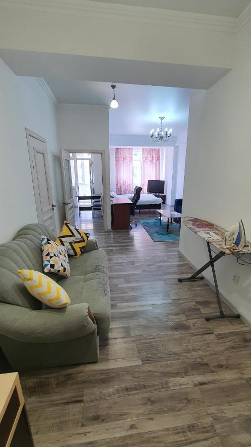 Flatrent Apartment Bisjkek Buitenkant foto