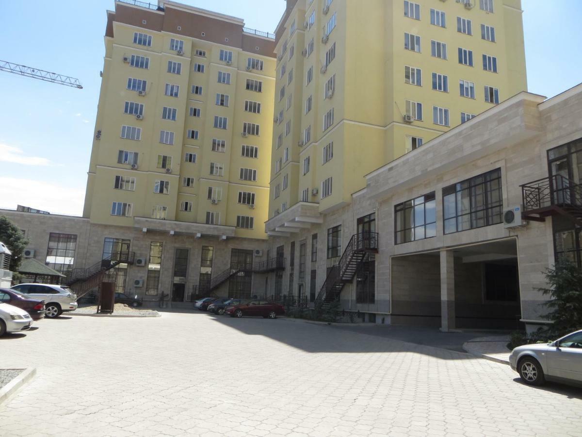 Flatrent Apartment Bisjkek Buitenkant foto